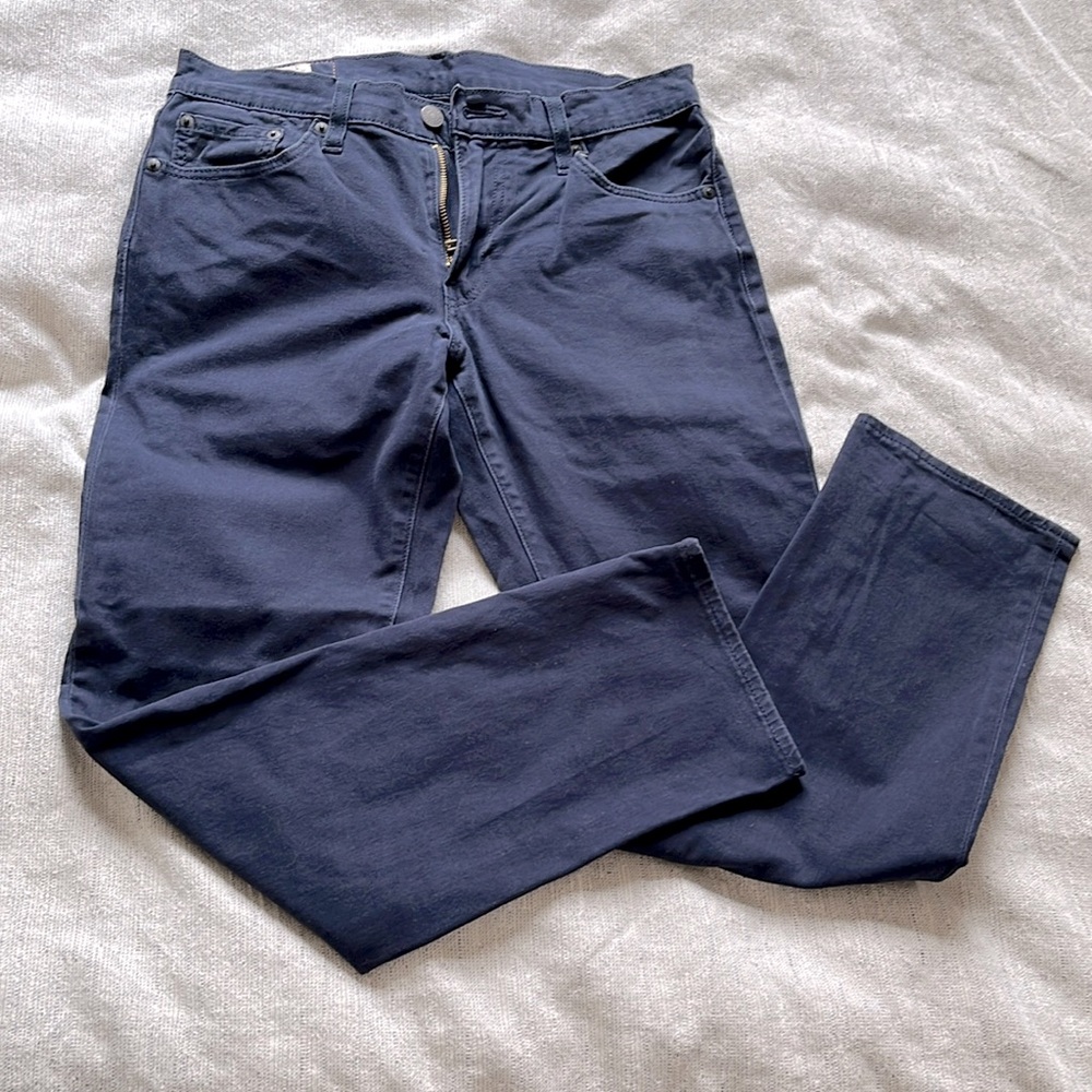 Levi’s 511 Navy Chino